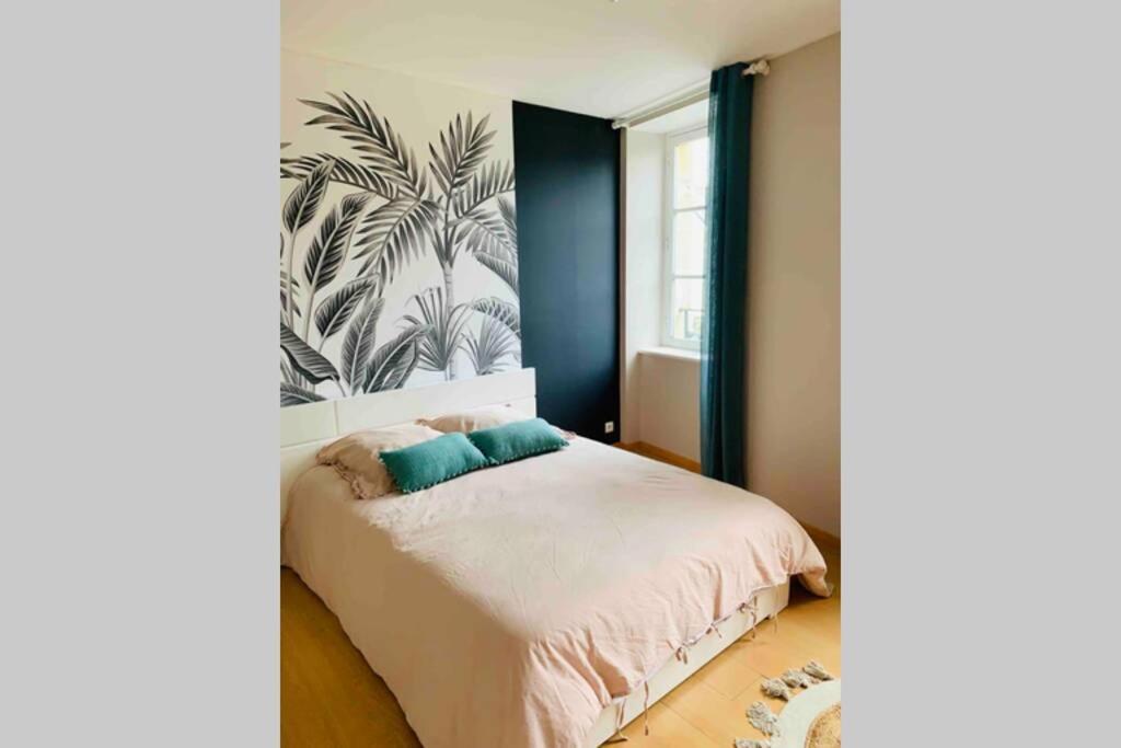 La Roseraie De L Arguenon, Appartement Charmant Centre Ville Jugon-les-Lacs Экстерьер фото