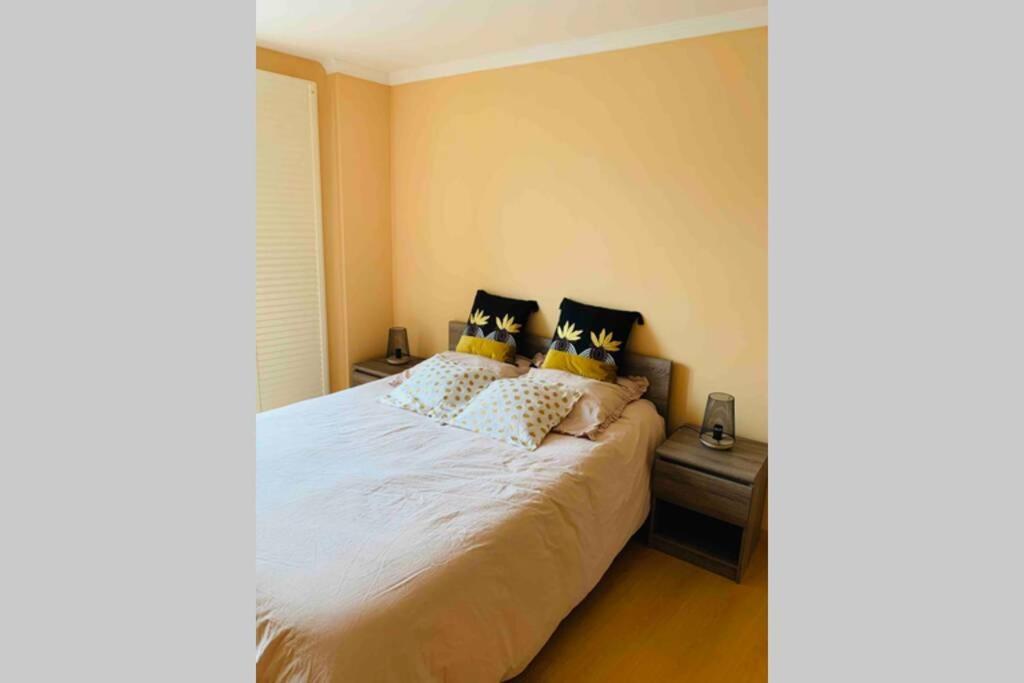 La Roseraie De L Arguenon, Appartement Charmant Centre Ville Jugon-les-Lacs Экстерьер фото